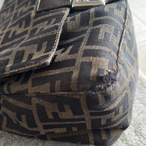 FENDI Zucca Mama Baguette - Picture 6 of 12